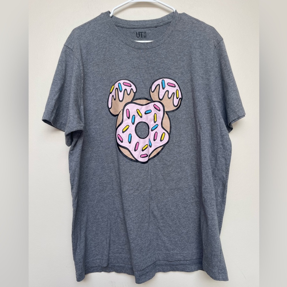 Uniqlo Disney Mickey Mouse donut t-SHIRT | Size XL